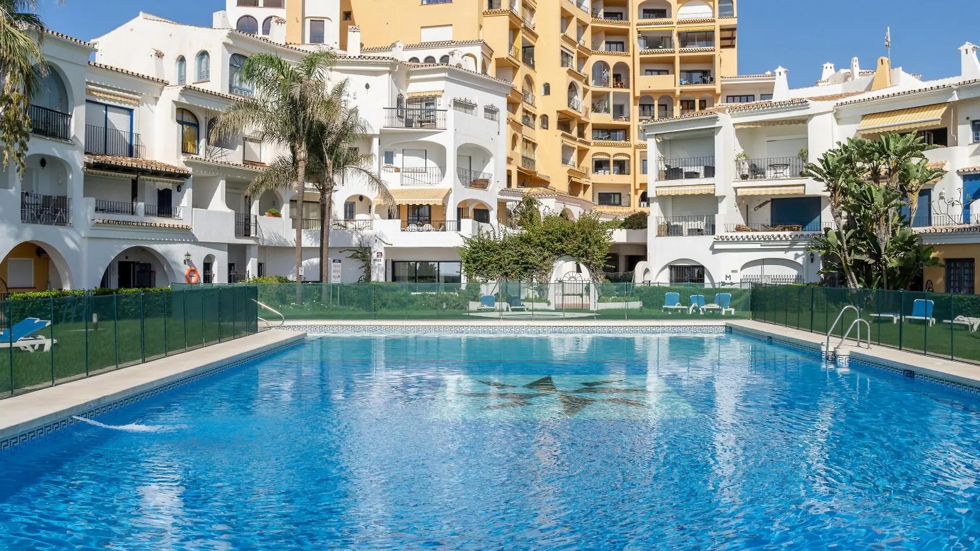 Beachfront Puerto Cabopino Marbella 0*,  Spain