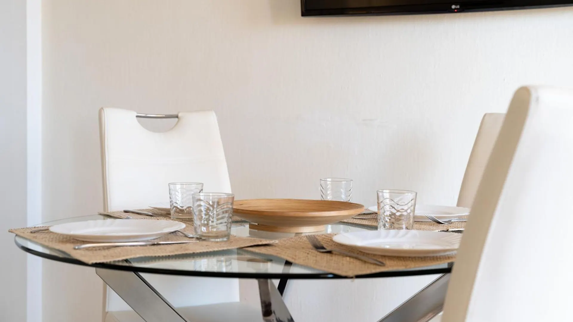 Beachfront Puerto Cabopino Marbella Apartment