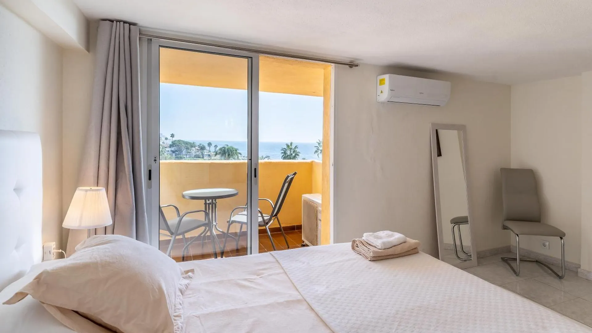 Beachfront Puerto Cabopino contacts